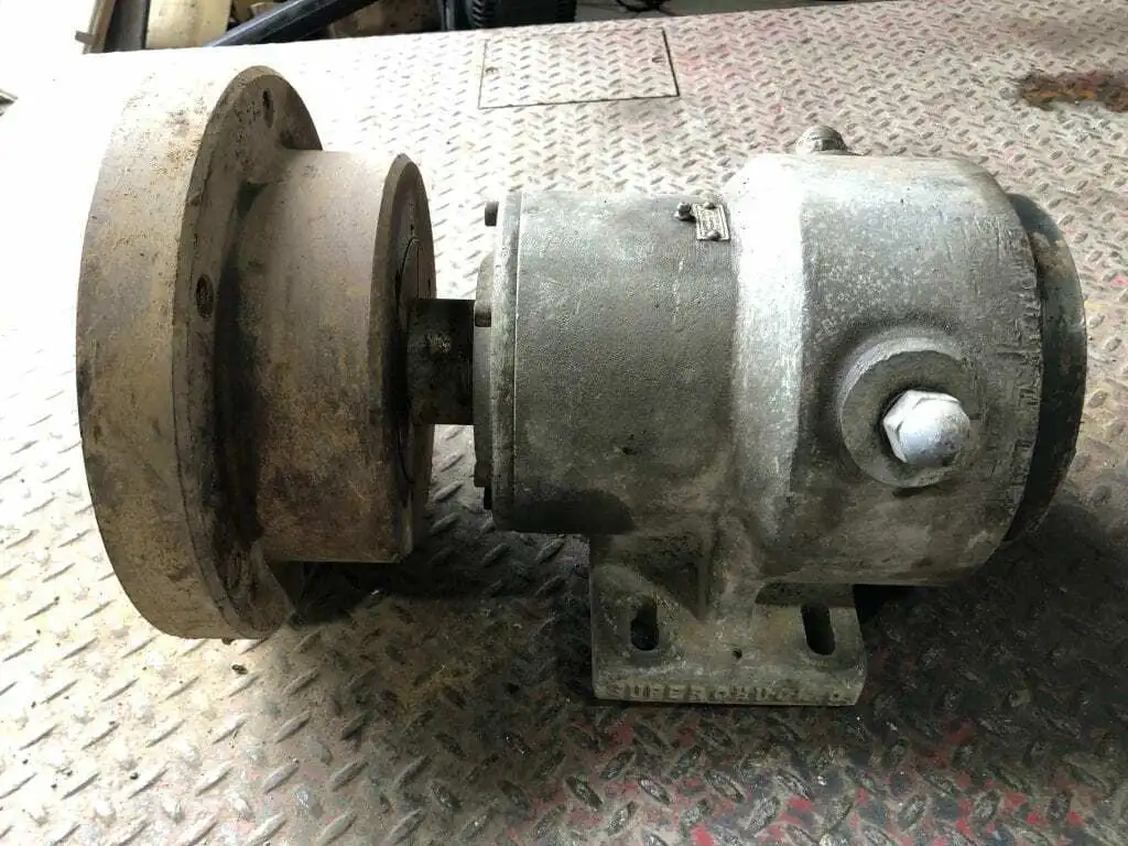 Super Chuck 94006 Lathe Spindle w/ 3″ X 3″ X 1-1/2″ Drive