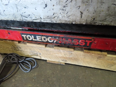 Toledo Floor Scale with Airfloat Turntable, 4'x4'