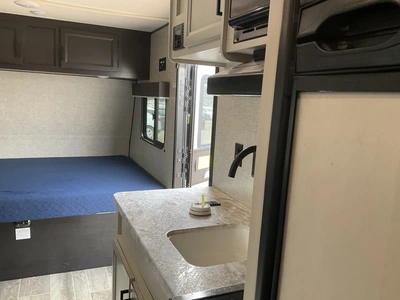 Used 2022 JAYCO JAY FLLIGHT Campers, Caravans, Motorhomes Michigan US | Miedema Asset Management Group #1321399