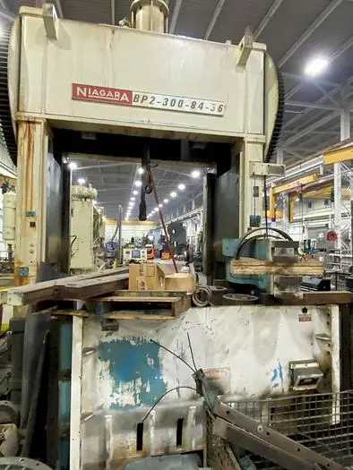 Used NIAGARA BP2-300-84-36 Straight Side Presses | Midwest Press and Automation #577460