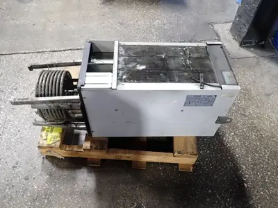 USED 2010 DAIKIN INDUSTRIES AKZJ358
