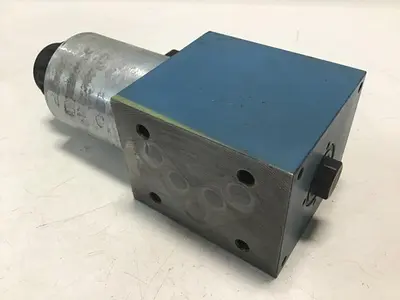 USED REXROTH 3WE10A32/CG24N9Z4