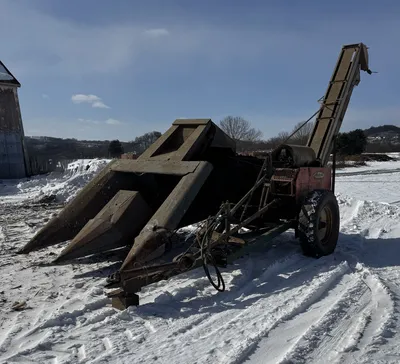 NEW IDEA 325 Harvesting Equipment | Iron Listing (10)