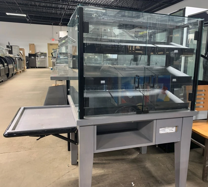 72-0256 32” Bakery Case