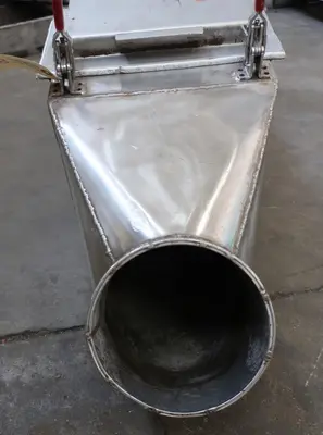 SPC8318  Filters magnetic separator, 10" outlet from 6" dia inlet