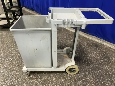 Used RUBBERMAID _UNKNOWN_ Miscellaneous MRO Ohio US | HGR 24 #1516947