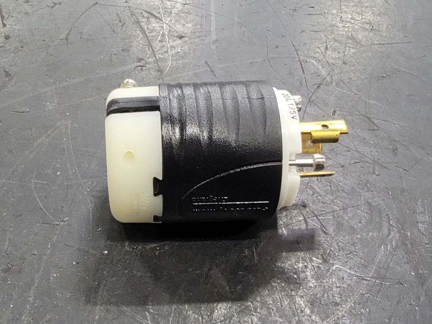 NEW PASS & SEYMOUR L520-P