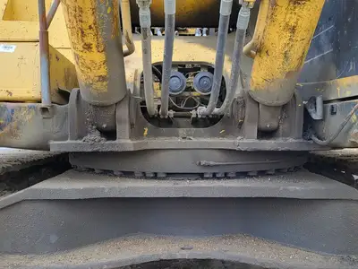 USED 2003 KOMATSU PC600LC-6