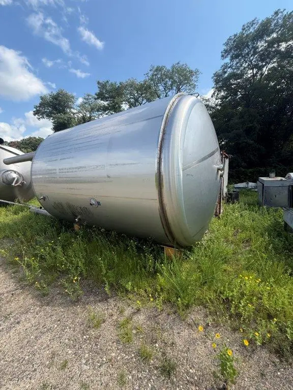 Used 2010 MUELLER 8,300 GALLON Stainless Steel Tanks New Jersey US | Perry Equipment #871222