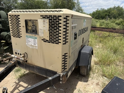 Used _UNKNOWN_ _UNKNOWN_ Air Compressors, Portable Texas US | Miedema Asset Management Group #1312331