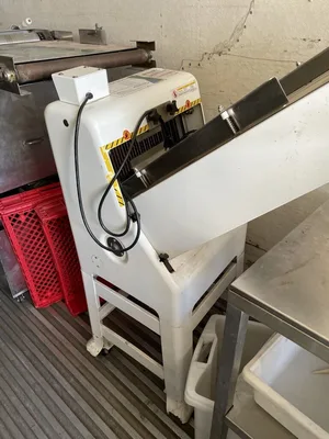OLIVER 797-32NC Bread Slicers | Envoy Equipment LLC (9)