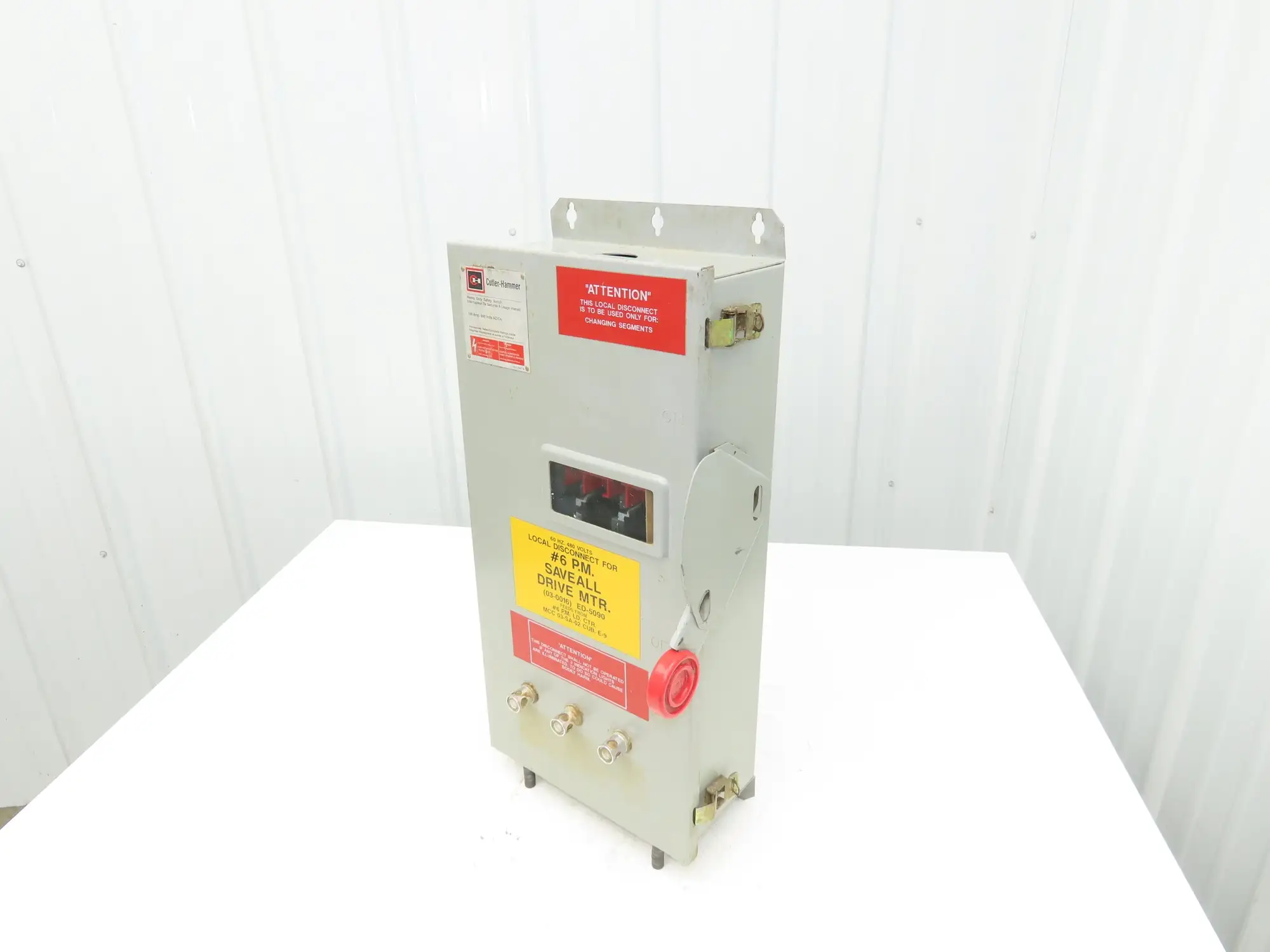 Cutler Hammer Eaton DH363UDKW Safety Disconnect Switch 100A 600V 3Ph Non Fused