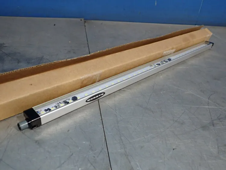New | in-Stock BANNER WLS282XW570XPWMQ Lighting | HGR 24 #752579
