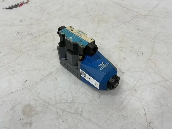 Used VICKERS DG4V-5-31B-M-P7L-H-6-30-JA591 Valves/Fittings Michigan US | Ideal Machinery #693722
