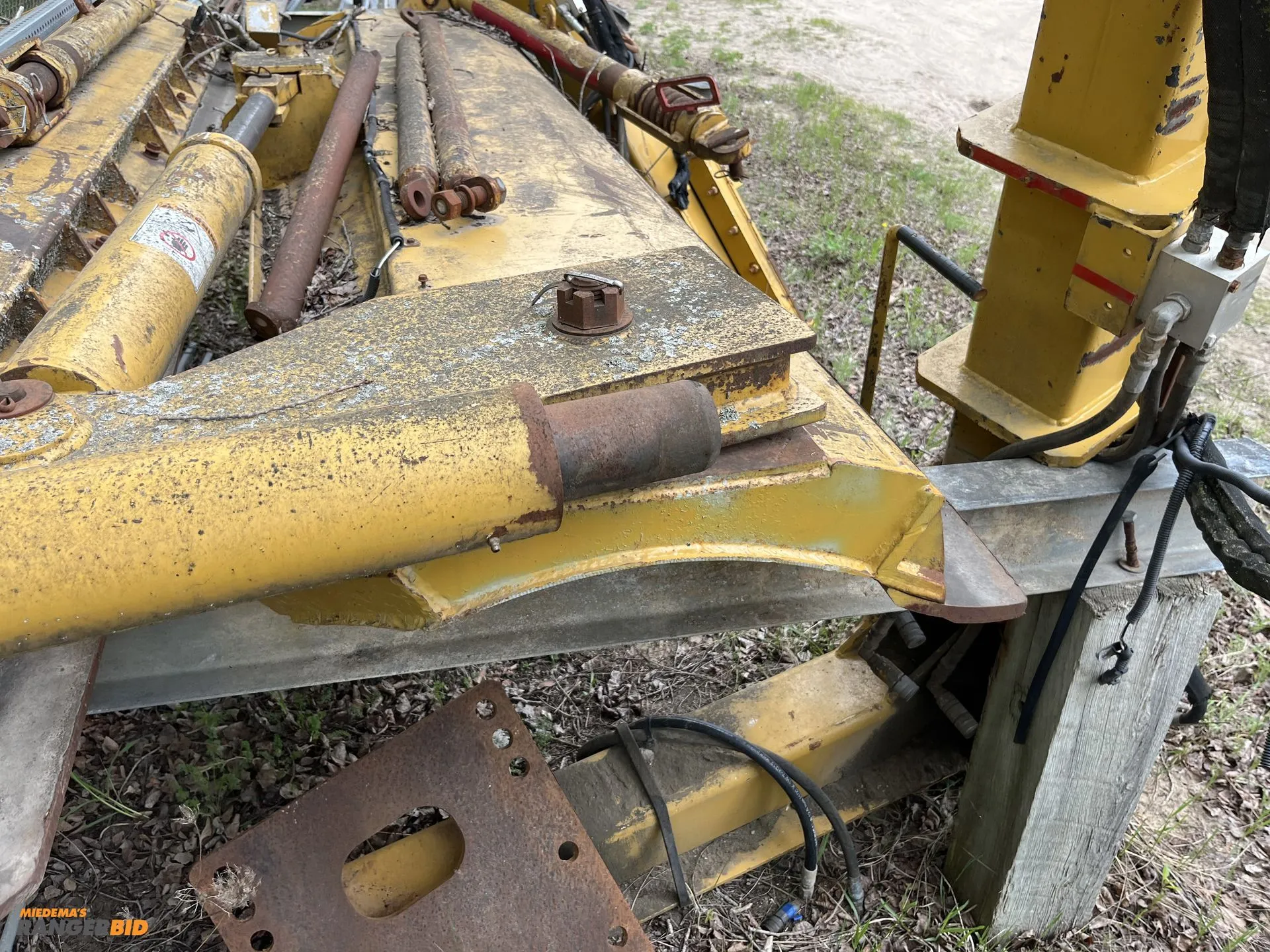 Grader Wing with mount.