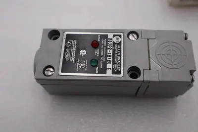 NEW ALLEN BRADLEY 802PR-XBAB1 SELF CONTAINED PROXIMITY SWITCH STK H856A