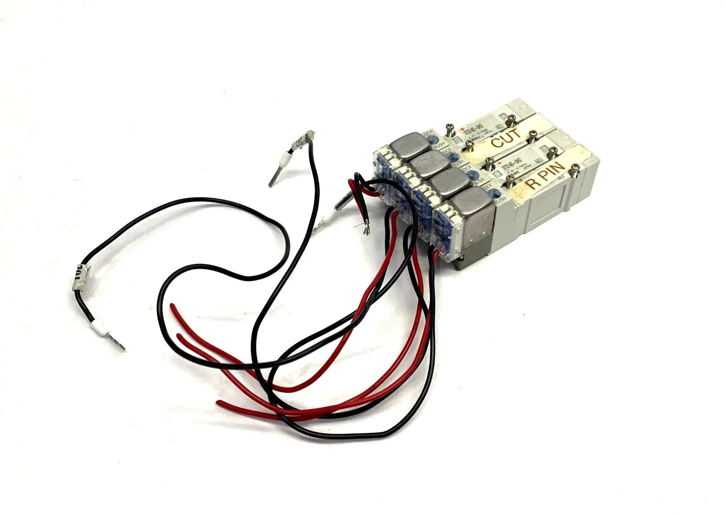 5SY3140-5HD | SMC  Pneumatic Solenoid Valve, DAMAGED PUSH-LOCK, LOT OF 4 - For parts or not working