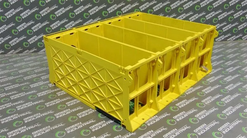 GE Fanuc / CNC Express 15M-MCU15999-001R00 8 Slot Backplane Module Used