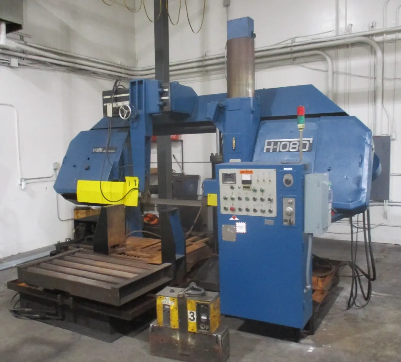 Used AMADA H1080 Horizontal Band Saws California US | TNT Industrial #1244414