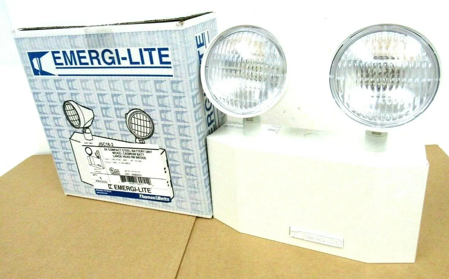 NEW THOMAS & BETTS JSC18-2 EMERGENCY LIGHT 6V JSC182