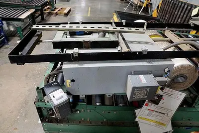 42" WIDE x 100' ROACH POWER DRIVEN ROLLER / BELT CONVEYOR, WITH VFD DRIVE: YOBRO #24712