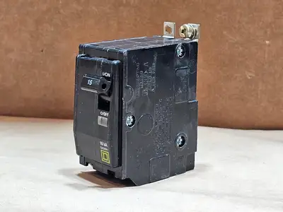 Used SQUARE D QOB215 Switchgears British Columbia CA | Lenmark #1438630