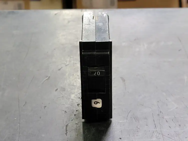 Used GENERAL ELECTRIC TQL120 Switchgears British Columbia CA | Lenmark #241525