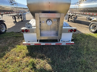 Used 2021 WALKER MILK TANKER TRAILER Liquid Supply Trailers Michigan US | Miedema Asset Management Group #1709468