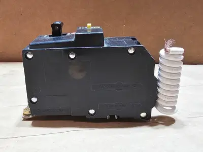 NEW SQUARE D QOB230GFI