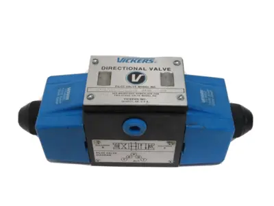 NEW VICKERS 02-120084 SOLENOID VALVE DG4S4L-010C-B-60 02120084