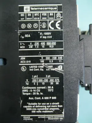 USED Telemecanique LA1 D3201