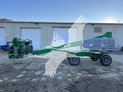 USED 2015 GENIE S40