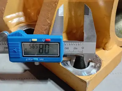 NEW KOMATSU TY8058