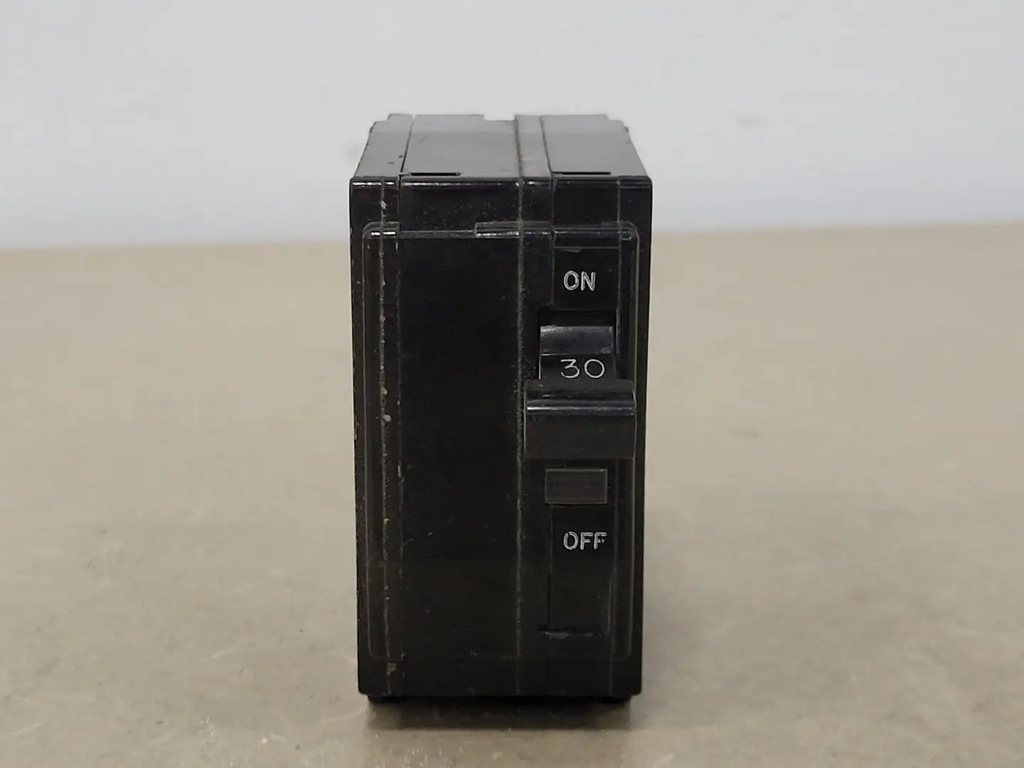 Used SQUARE D QO230 Switchgears British Columbia CA | Lenmark #835378