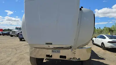 USED 2018 PETERBILT 348
