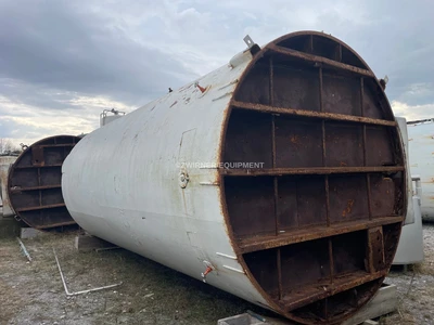 6,000 GALLON REFRIGERATED VERTICAL SILO TYPE STORAGE TANK