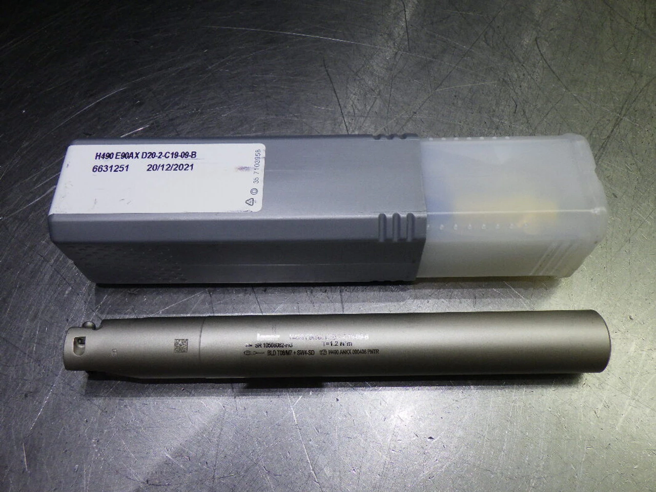 Iscar 20mm 2 Flute Coolant Thru Endmill H490 E90AX D20-2-C19-09-B (LOC778A)