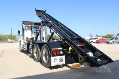 New | in-Stock 2027 PETERBILT 548 Rolloff Trucks Texas US | Roll Off Truck World #1492012