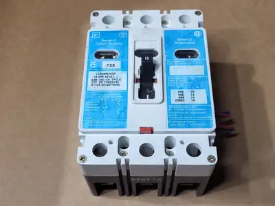 Used EATON CUTLER-HAMMER FDB3015S Switchgears British Columbia CA | Lenmark #477711