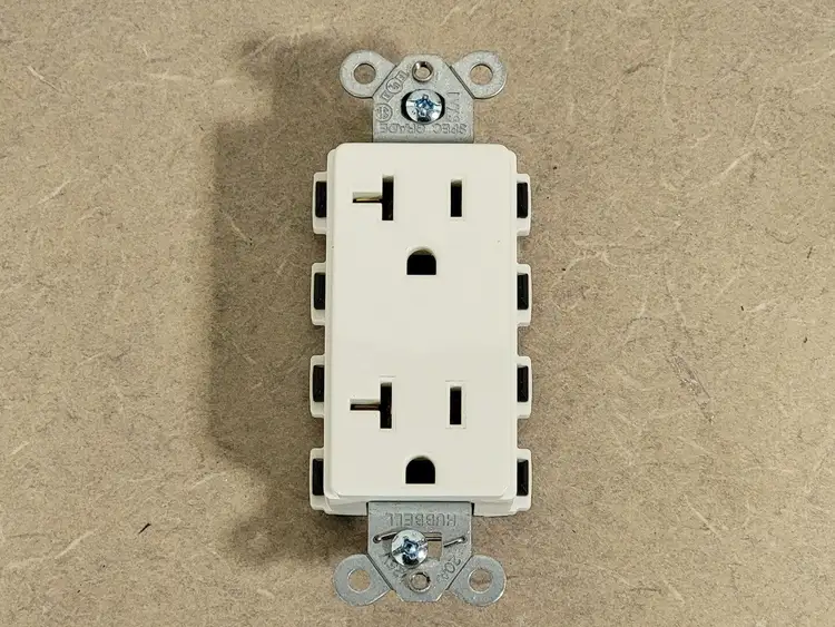 Used HUBBELL SNAP2162WA Cable & Wire British Columbia CA | Lenmark #252559