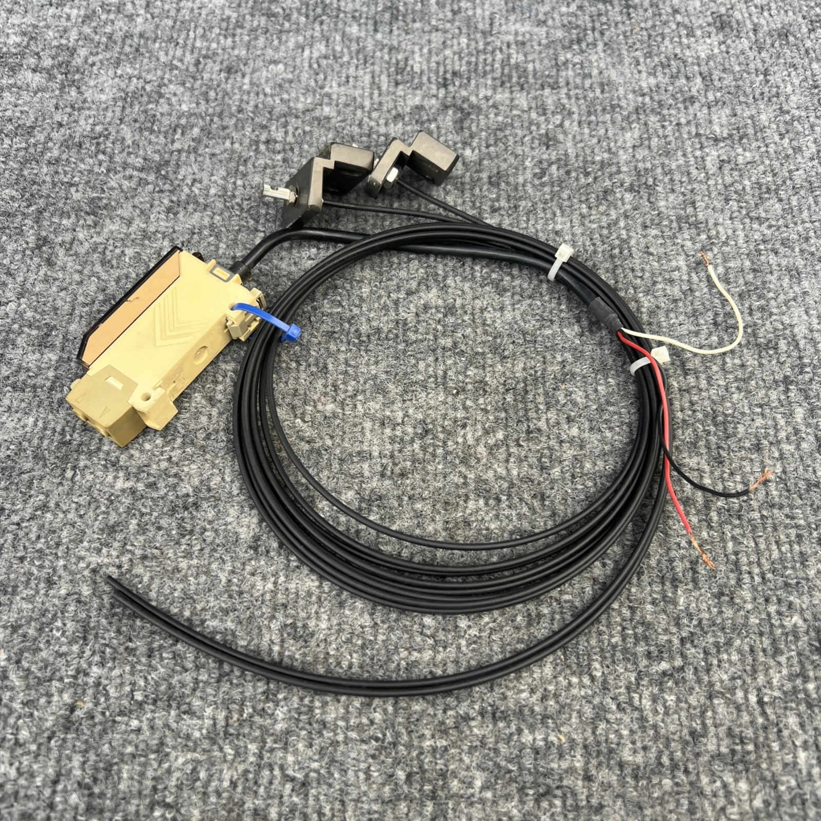 Used Sunx FX4-A3R Photoelectric Sensors California US | Davliegogo LLC #1706927