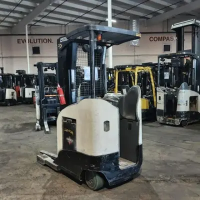 USED 2018 CROWN RR5725-45