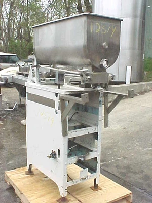 USED SIMPLEX TWIN PISTON FILLER TWIN PISTON FILLER