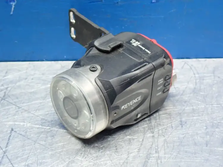 Used KEYENCE IV500CA Sensors Ohio US | HGR 24 #1149510