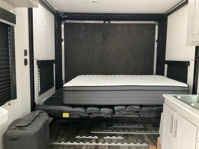 Used 2022 KEYSTONE FUZION Campers, Caravans, Motorhomes Michigan US | Miedema Asset Management Group #1304546