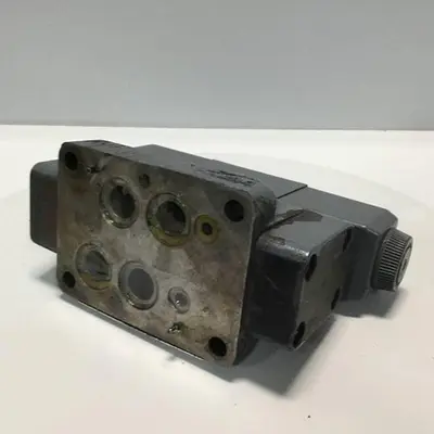 USED VICKERS DG4V-3-6C-M-U-HL7-60-B13