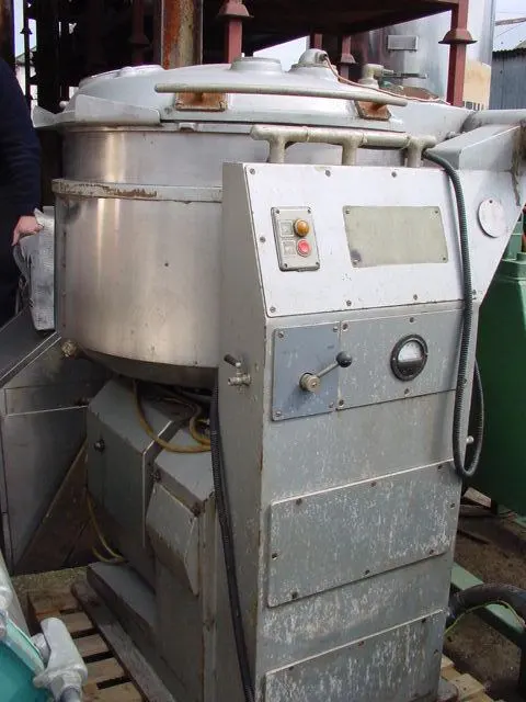 200 L Unitron Scraped Tilting Cooker