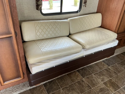 Used 2014 SPORTSMAN S262RK Campers, Caravans, Motorhomes Michigan US | Miedema Asset Management Group #1339085