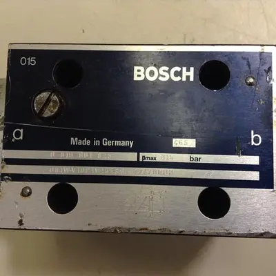 USED BOSCH 0 810 001 825