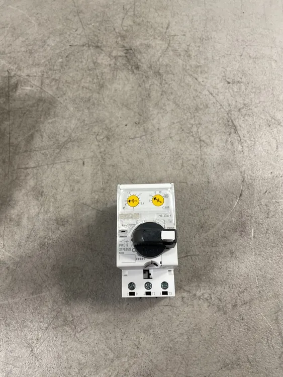 Used Eaton Moeller Eaton Moeller PKE-XTUA-4 Circuit Breakers South Carolina US | Palmetto Automation #1165401
